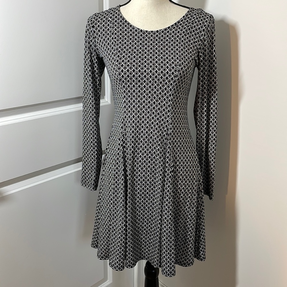 Karen Kane Black/White Geo Diamond Flare Godet Stretch Jersey Dress